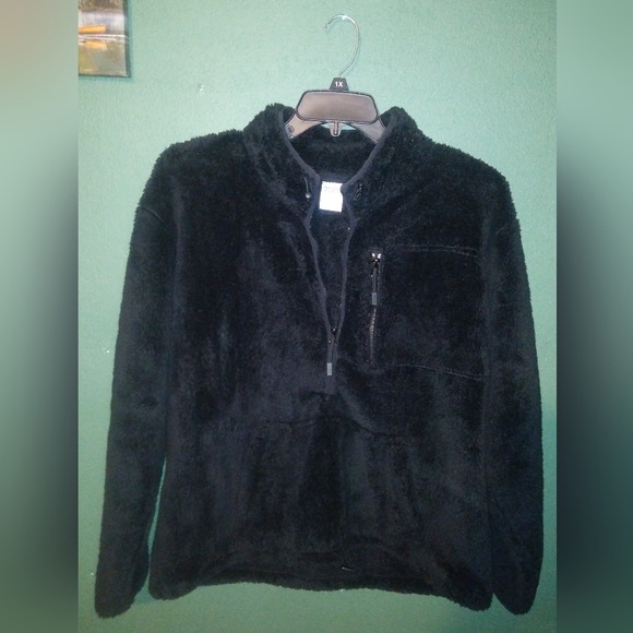 PINK Victoria's Secret Jackets & Blazers - PINK Victoria's Secret black fuzzy hoodie/pull over XL